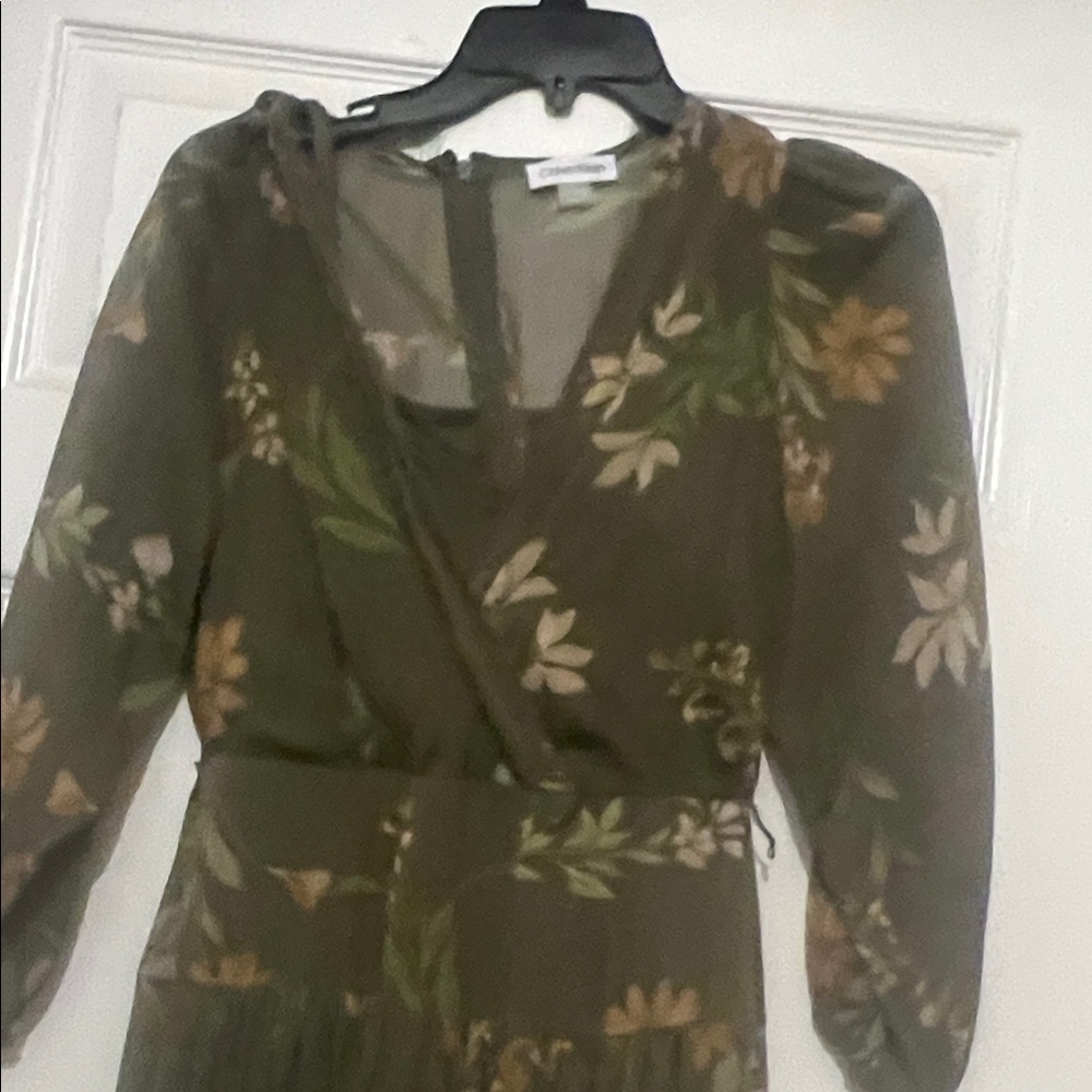 Women’s multi colored dress,calvin klein brand.Z:4.